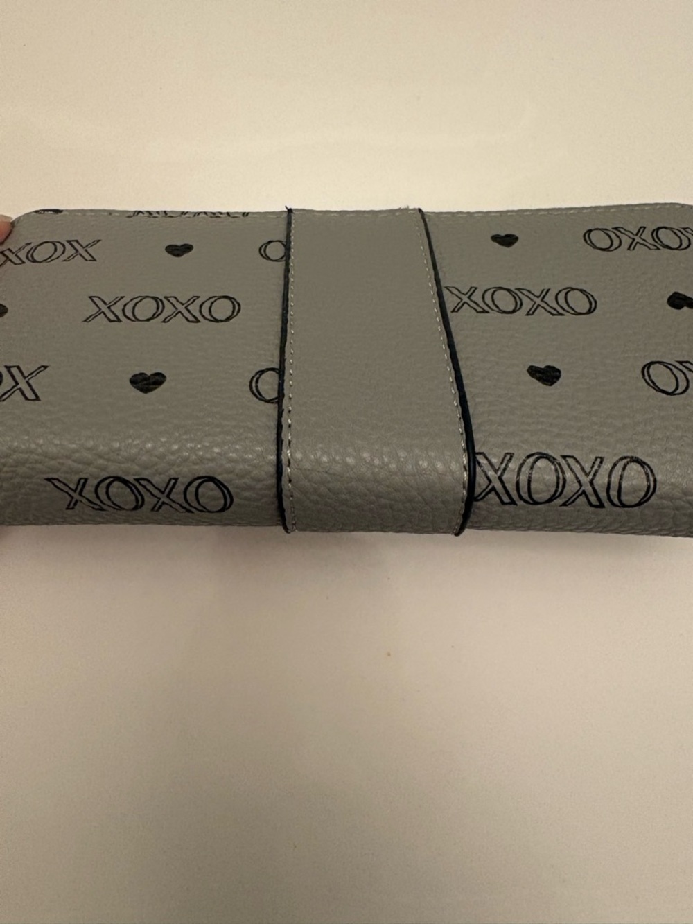 XOXO Grey Monogram Wristlet Wallet Zip Around NWOT - Picture 4 of 5